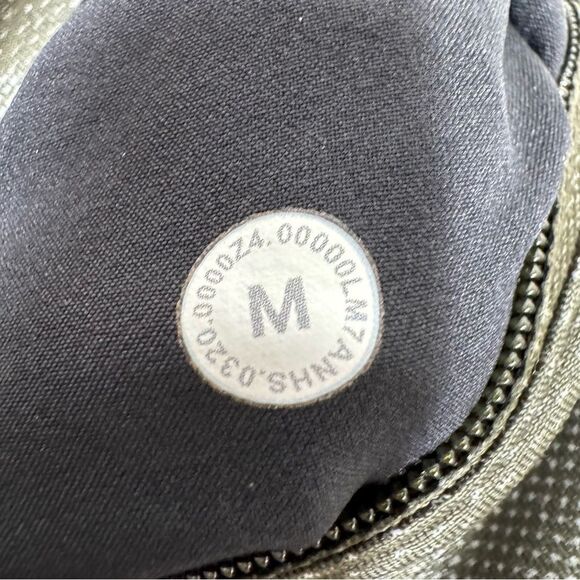 Lululemon T.H.E. Short 9" *Liner Variegated Mesh Camo Max Dark Olive Size Medium - Picture 7 of 7